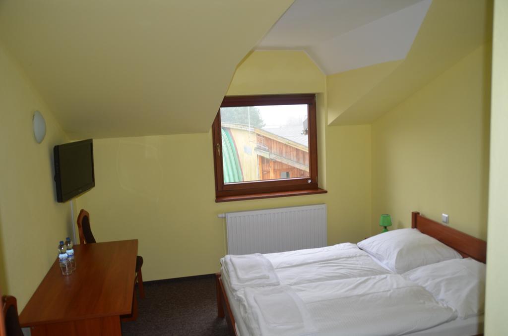 Hotel Tenis Chrząstowice Habitación foto